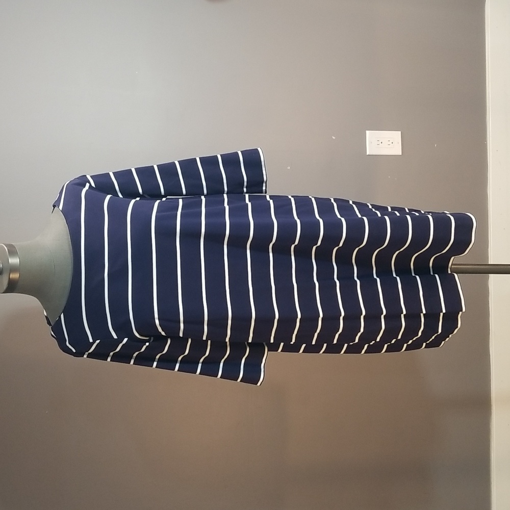 100% organic cotton Contemporaine brand from Simons dress size L